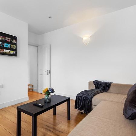 Modern Flat In Stockwell, 10 Mins From Oxford Circus Leilighet London Eksteriør bilde